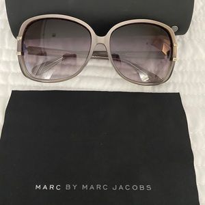 Marc Jacobs Shades◾️▪️